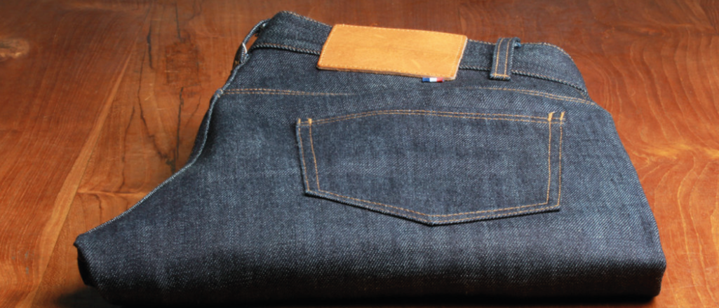 Destock Jeans : les avantages du déstockage de vêtements !