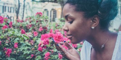 Femme ronde : 3 avantages d’avoir des cheveux crépus… Dites STOP aux lissages ! Femme ronde : 3 avantages d’avoir des cheveux crépus… Dites STOP aux lissages !