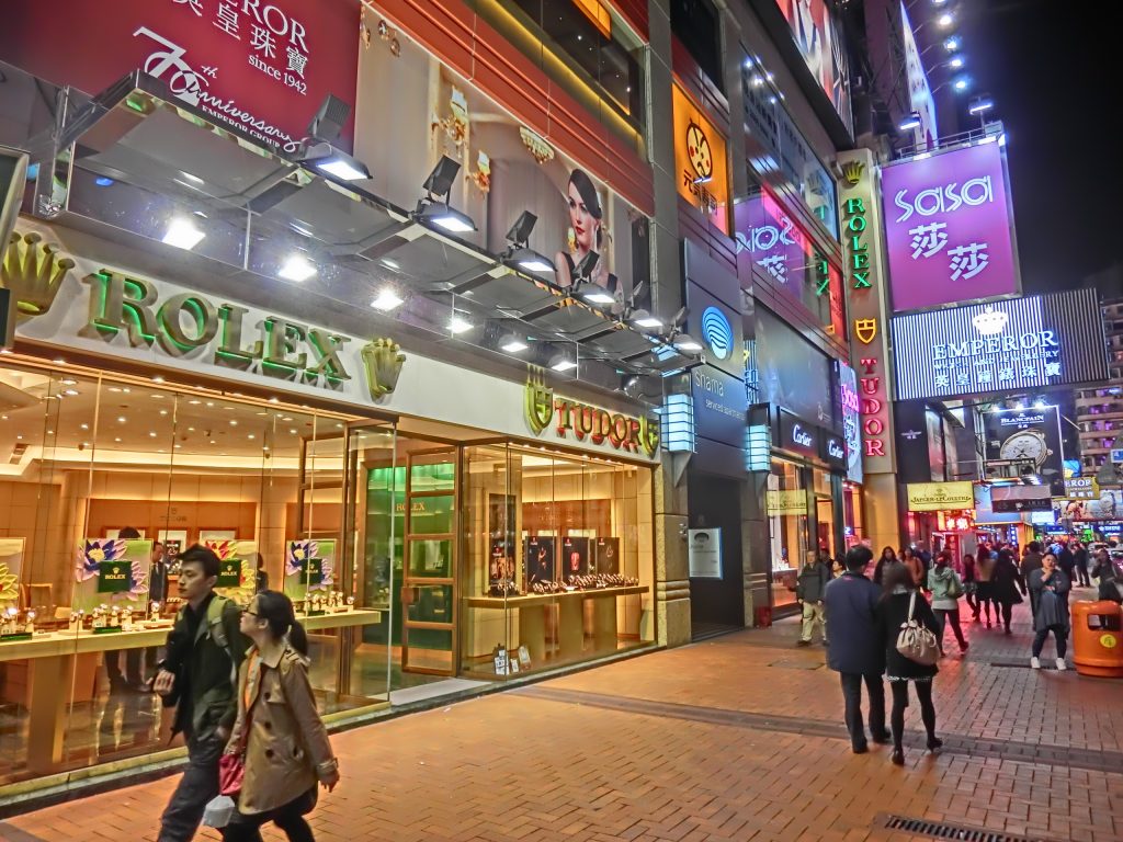 HK_CWB_Russell_Street_night_Shama_Causeway_Bay_Rolex_Tudor_watch_shop_Jan-2014_SaSa_Emperor