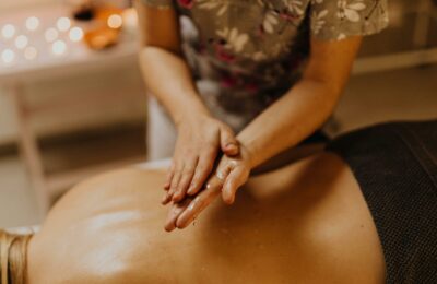 Les massages pour les personnes rondes : types et astuces pour profiter d’un moment de détente.