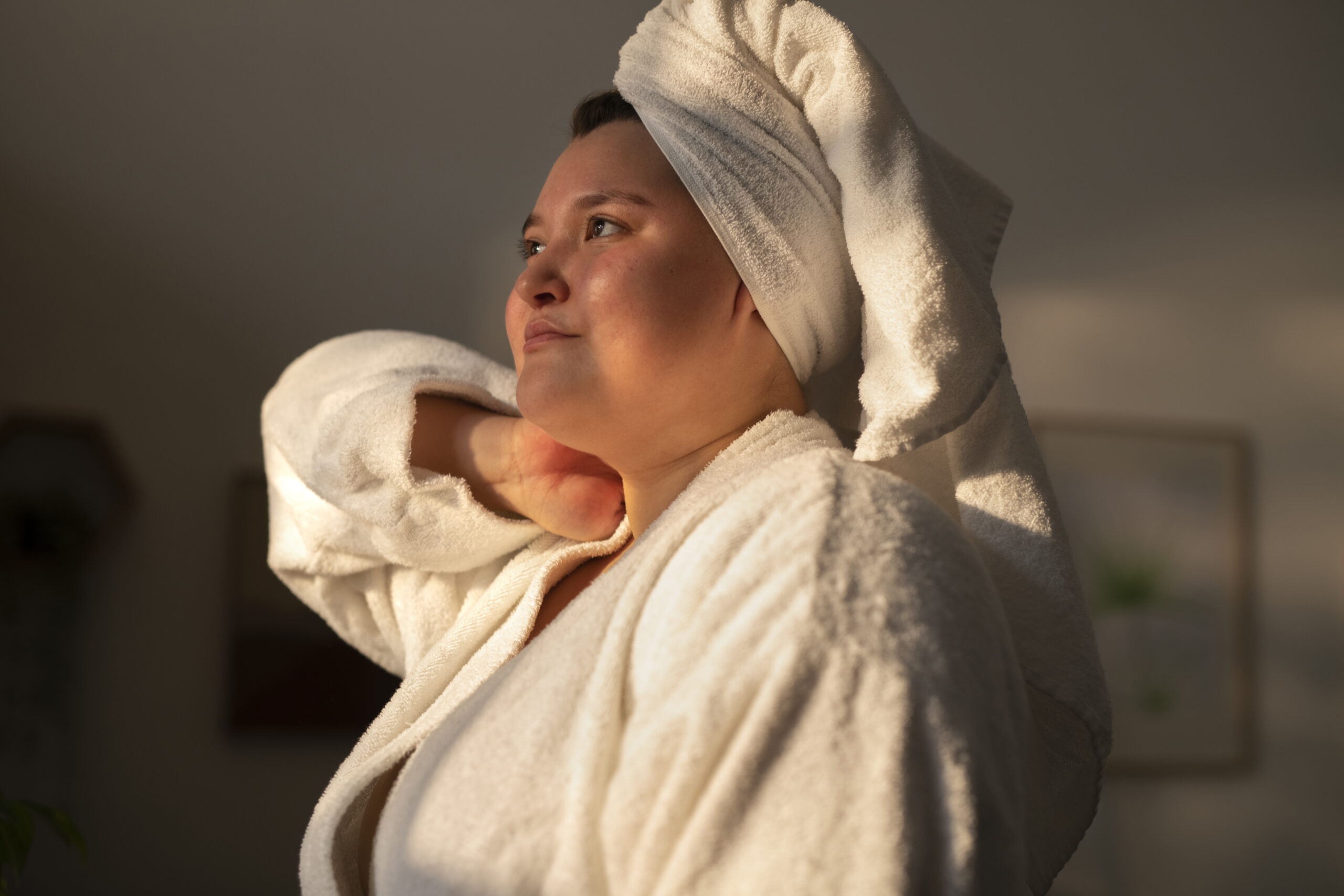 Apprendre à aimer son corps sous la douche quand on a des rondeurs !